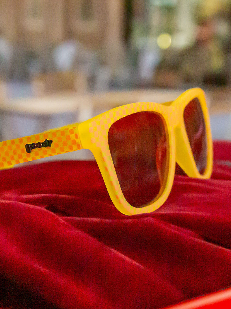 Je Vais a la Hell | yellow square sunglasses with gradient rose lenses| Paris France tour inspired goodr OG sunglasses